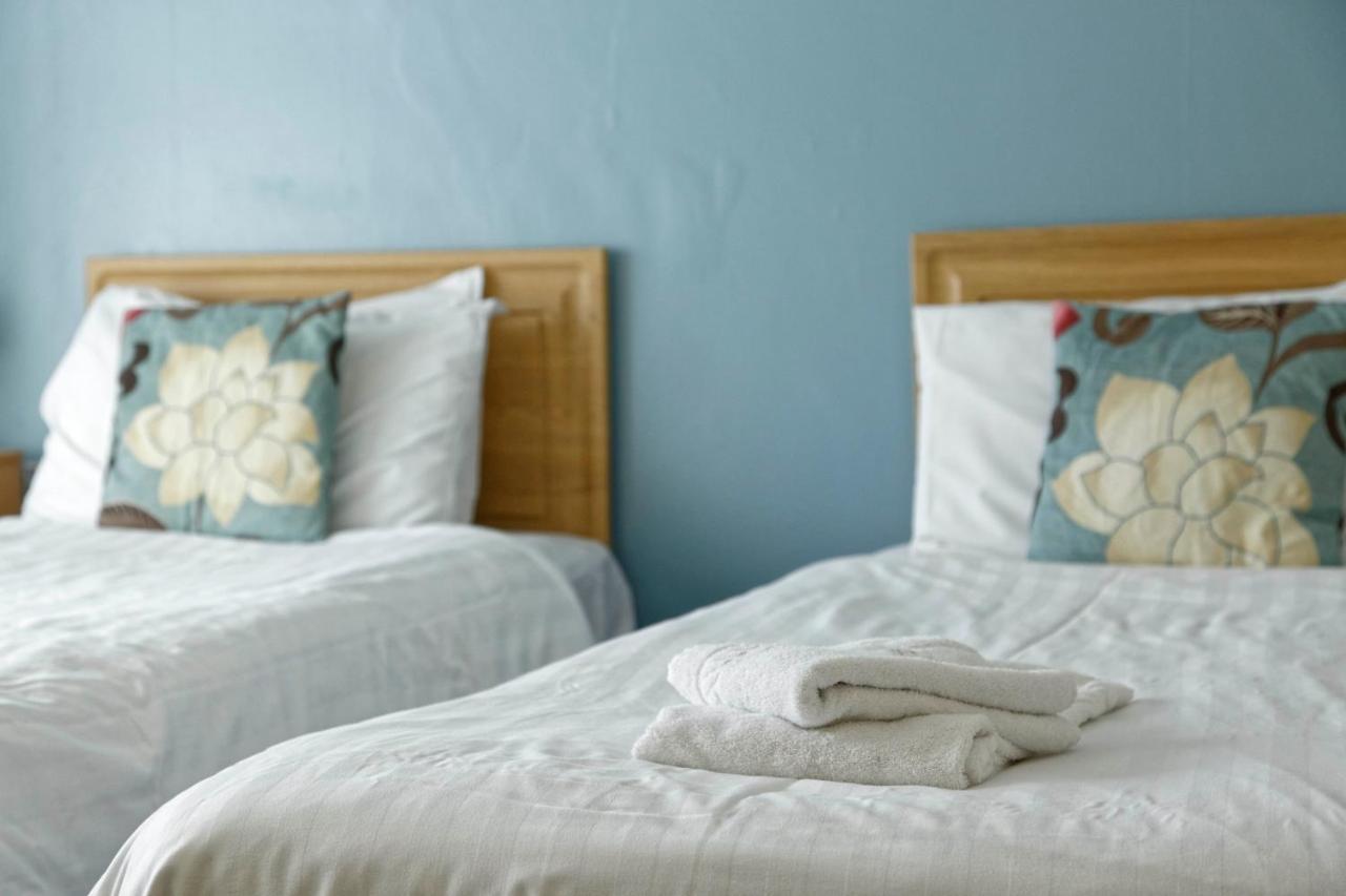 Sand Bay Holiday Village - Adults Only Weston-super-Mare Ngoại thất bức ảnh