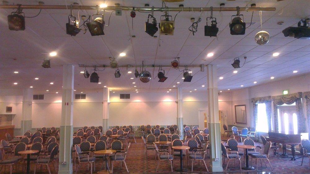 Sand Bay Holiday Village - Adults Only Weston-super-Mare Ngoại thất bức ảnh
