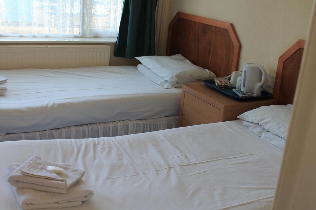 Sand Bay Holiday Village - Adults Only Weston-super-Mare Ngoại thất bức ảnh