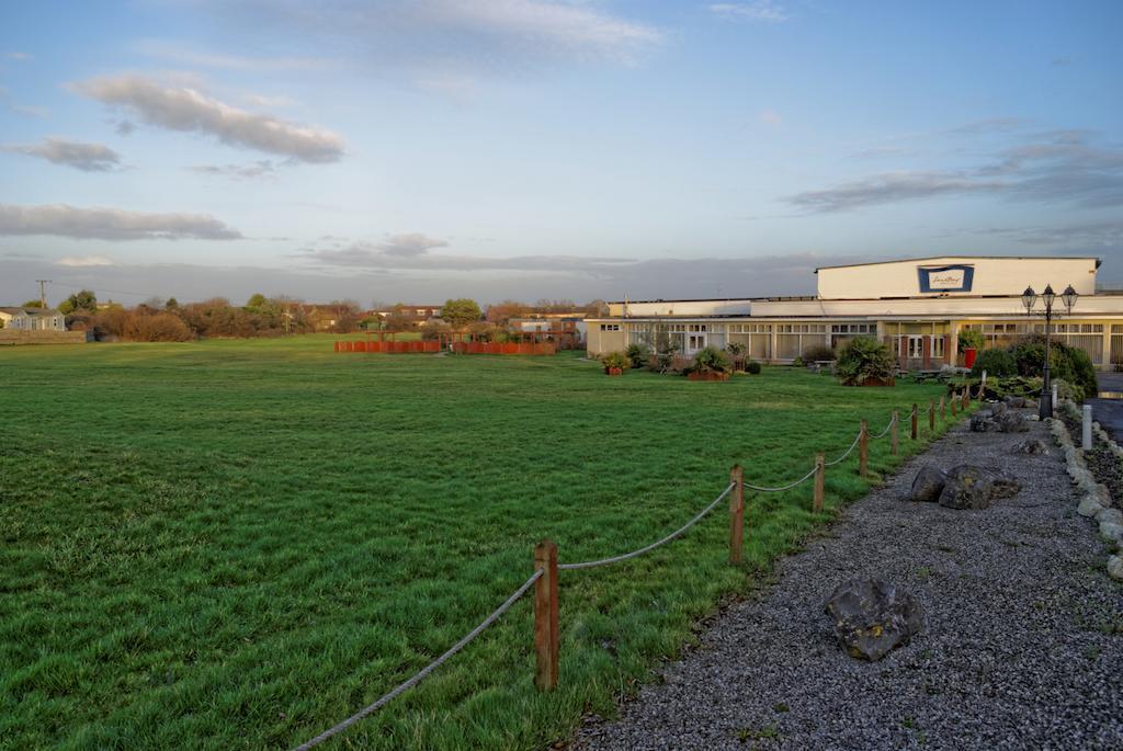 Sand Bay Holiday Village - Adults Only Weston-super-Mare Ngoại thất bức ảnh